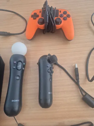 Consola PS4 Negra + 6 Juegos + Mandos