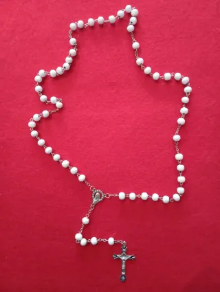 Rosario bianco con croce