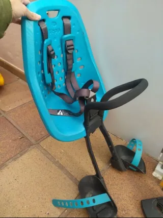 Cadiretes bici infantil Yepp mini. Blava i negra