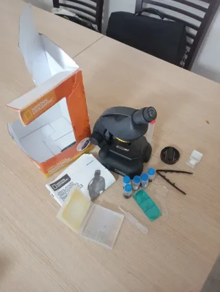 Microscopio National Geographic para niños