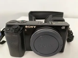 Cámara Sony Alpha a6000 (solo cuerpo)