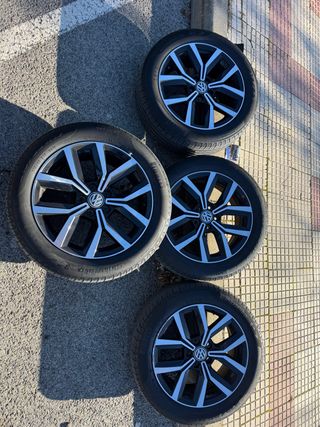 Llantas con neumáticos Volkswagen
