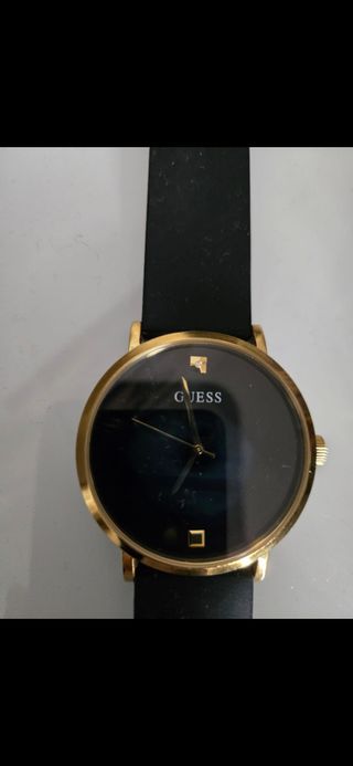 Reloj Guess Mujer Negro y Dorado