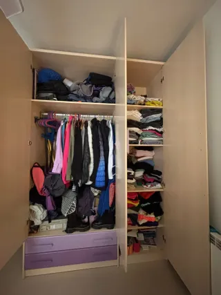 Cama individual y armario a juego