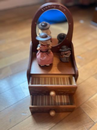 Caja de música Humming Farm de madera