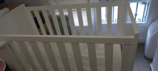 Cuna blanca para bebé