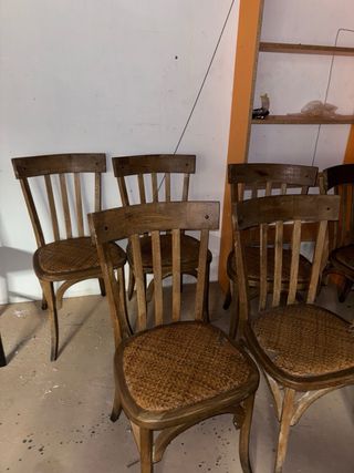 Sillas de madera estilo bistró vintage