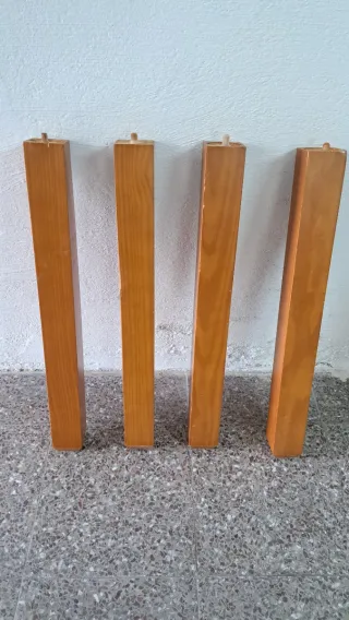 Mesa de comedor madera y cristal con 4 sillas