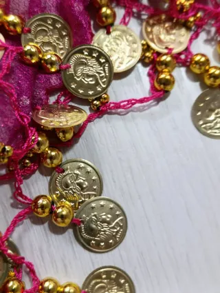 Disfraz árabe niña top y falda fucsia con monedas