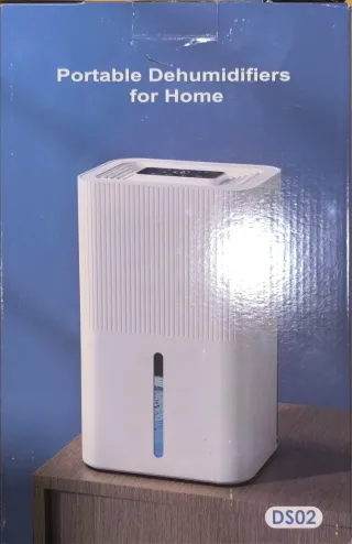 Deshumidificador pequeño blanco