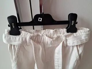 Pantalón vaquero niña beige