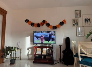 Mesa/aparador de madera maciza oscura