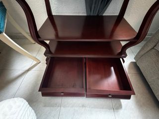 Mesa/aparador de madera maciza oscura