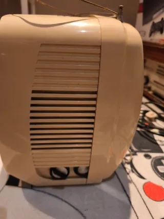 Televisão antiga Indesit