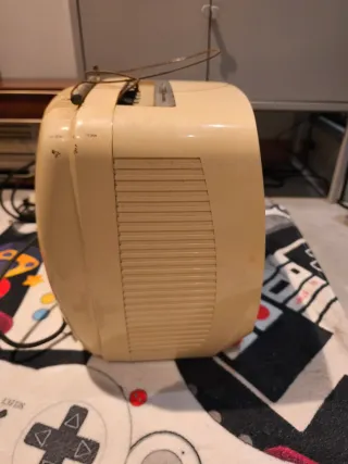 Televisão antiga Indesit