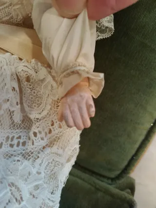 Vecchie bambole in porcellana