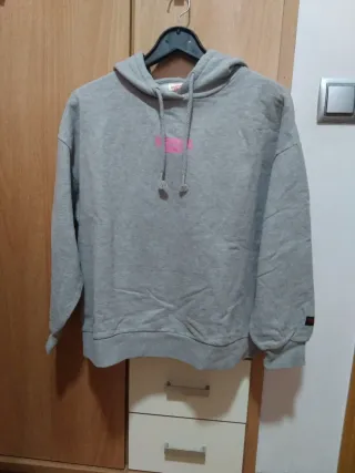 Sudadera Stranger Things Gris