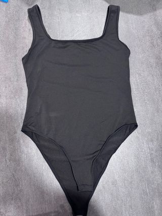 Body tirantes negro