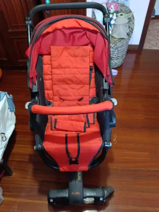 Carro de bebé con capazo y silla