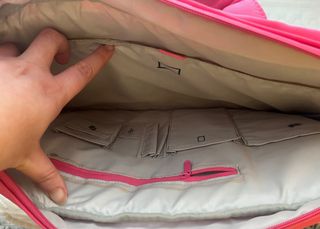 Maletín portátil rosa y gris