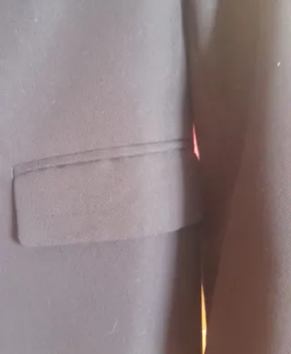 Traje de comunión azul con detalles dorados