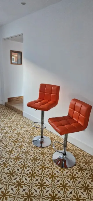 Taburetes Vintage Naranja y Plata