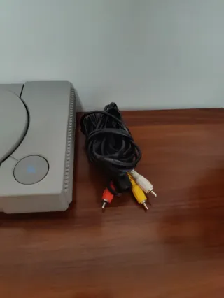 PlayStation 1 (PS1) Original + Mando + Cables