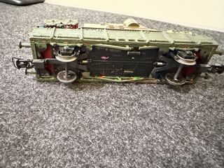 Vagón militar con artillería y figuras