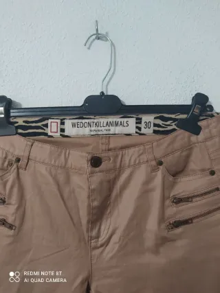 Pantalones Wedontkillanimals Beige