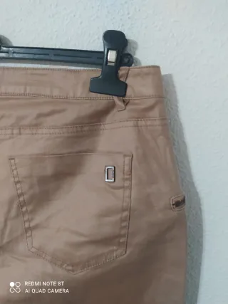 Pantalones Wedontkillanimals Beige