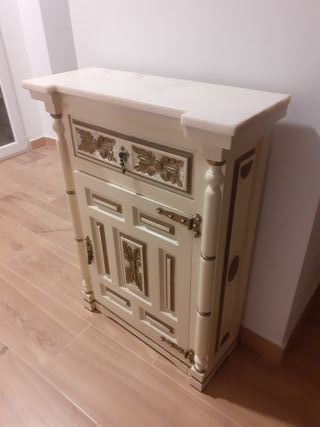 Taquillón madera antiguo crema con mármol