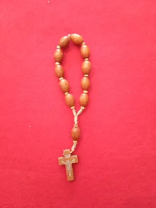 Rosario in legno con croce