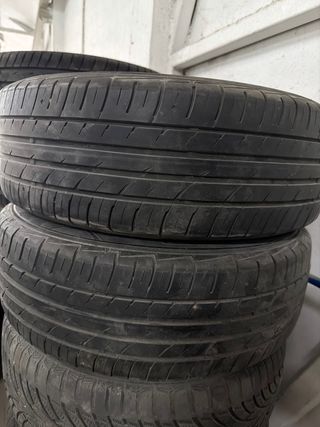 Llantas con neumáticos
