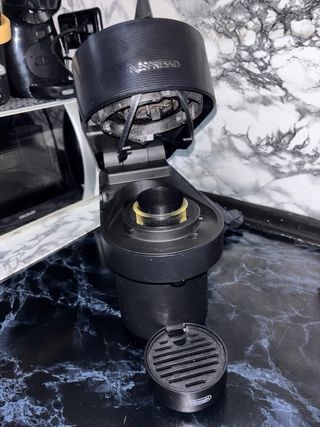 Cafetera Nespresso DeLonghi Negra