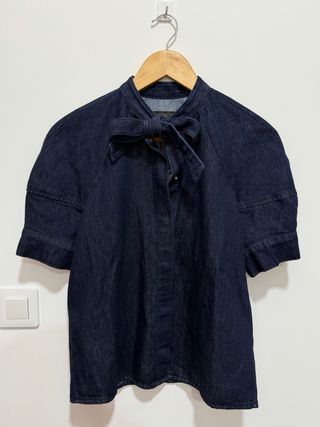 Blusa vaquera con lazada