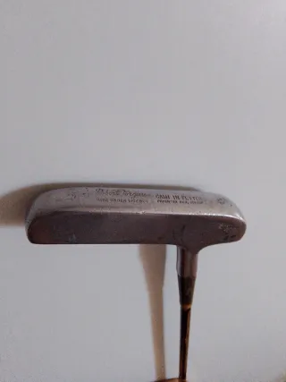 Palo de golf Robert Forgan