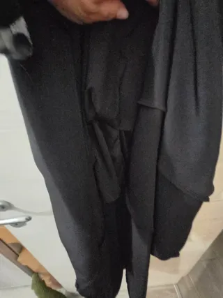 Abito da sera nero e rosa con fiore