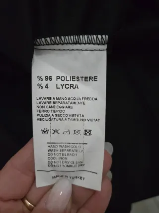 Abito da sera nero e rosa con fiore