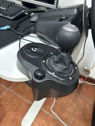 Ordenador MSI Gaming + logitech g29 + caja de camb