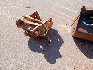 Cazo limpieza excavadora oscilante