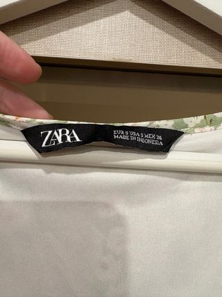 Vestido Zara floral verde talla S