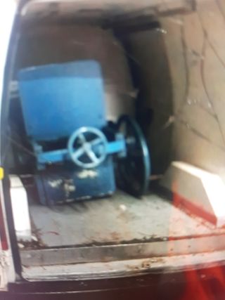 Cortadora textil antigua azul