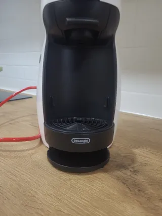 Cafetera Dolce Gusto Blanca y Negra