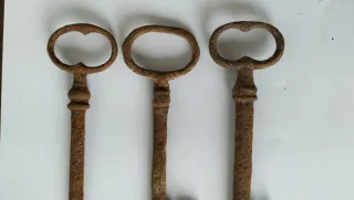 Lote 3 llaves antiguas grandes