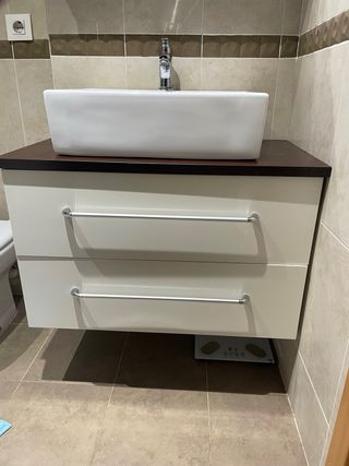 Mueble de baño con espejo