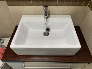 Mueble de baño con espejo