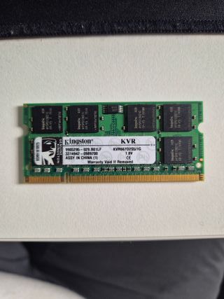 Kingston RAM module with 1GB DDR2-667 CL5