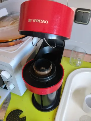 Cafetera Nespresso Vertuo Next Roja