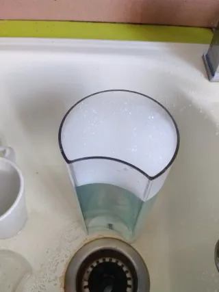 Cafetera Nespresso Vertuo Next Roja