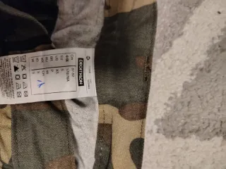 Pantalón militar Decathlon camuflaje